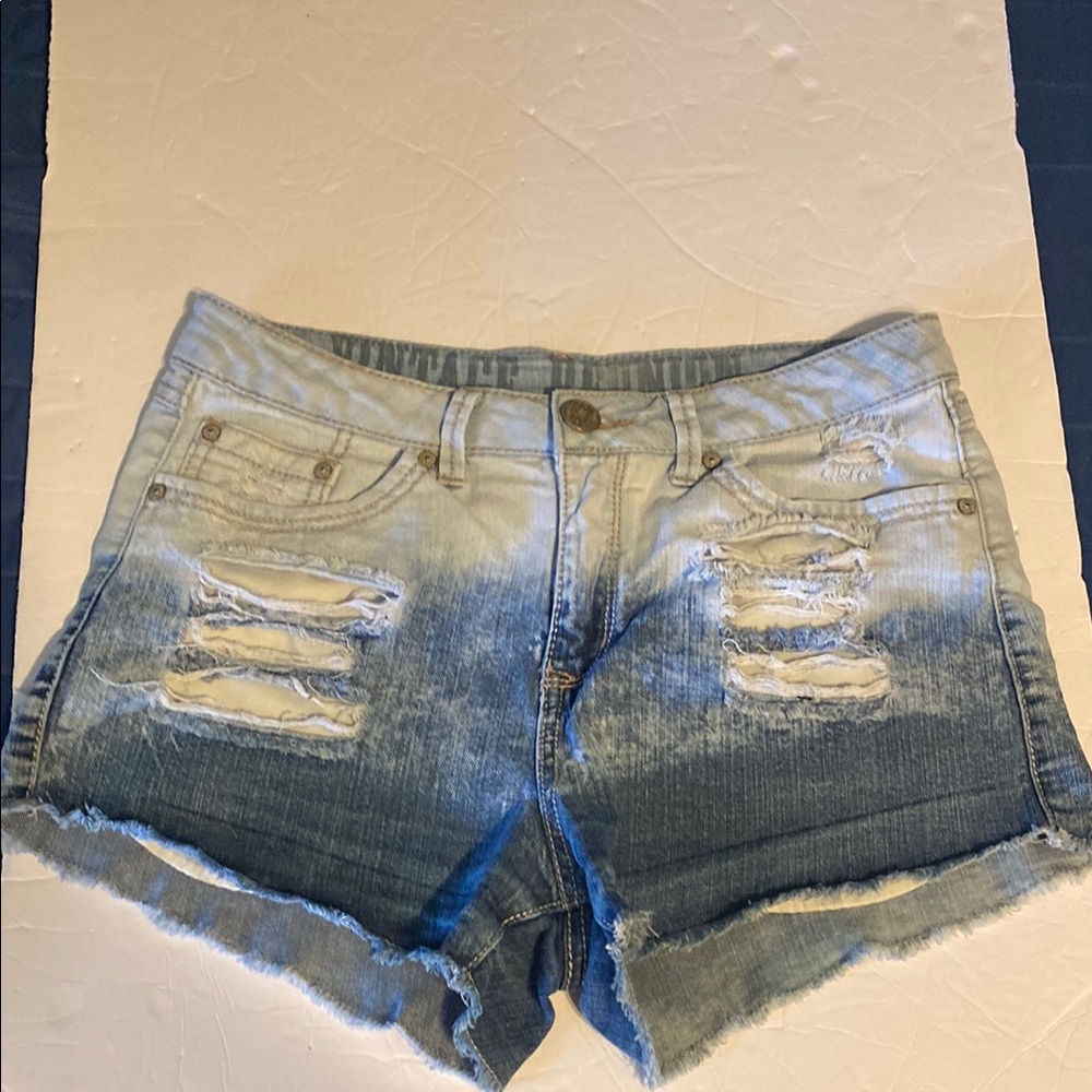 Re-Wash Blue Jean Shorts Distressed Casual. Size 7/8 zipper fly.